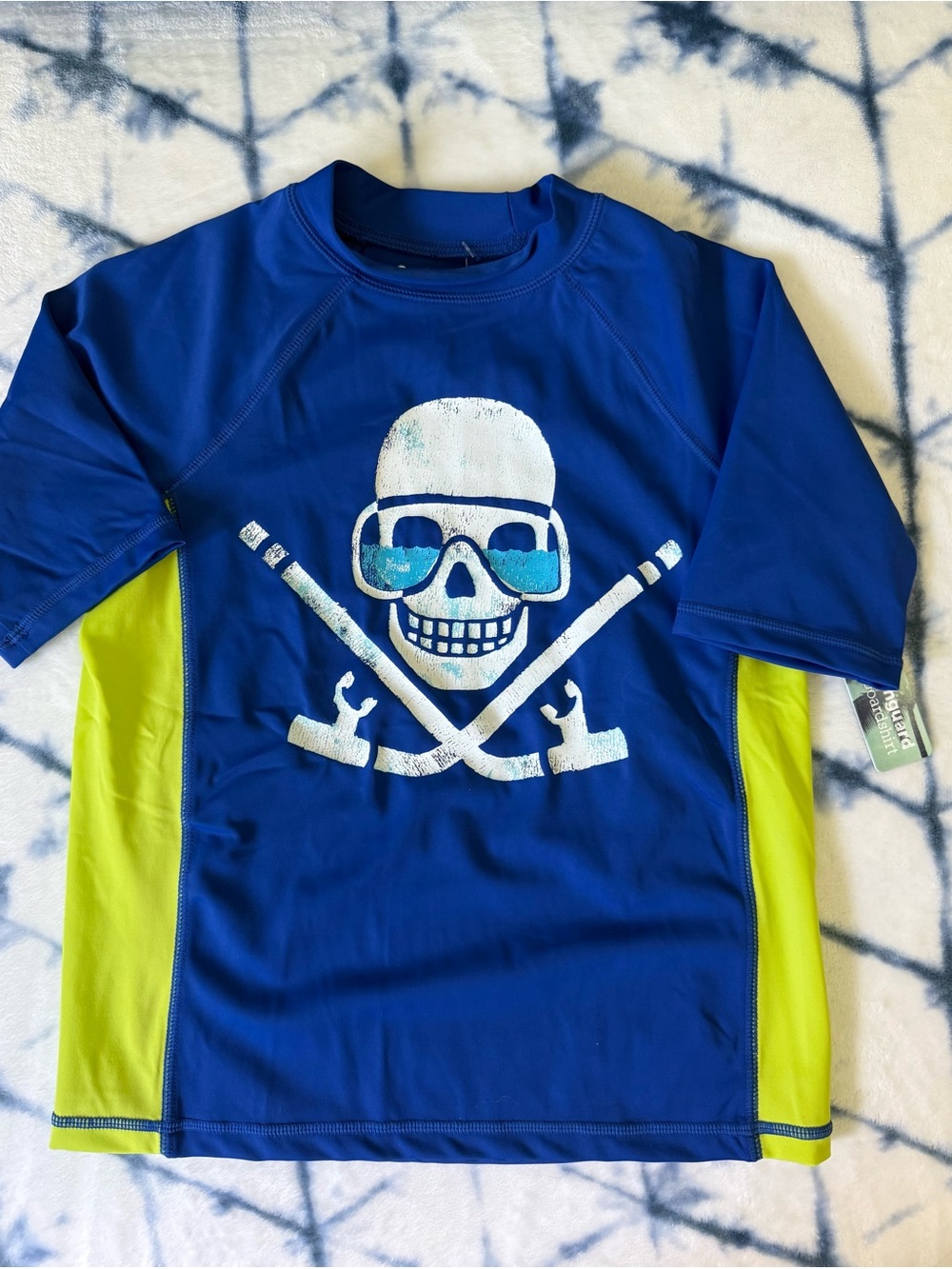 NEW GAP Kids Sz 6-7 Swim Rashguard with Lime Side Panels and Scuba Skull Graphic